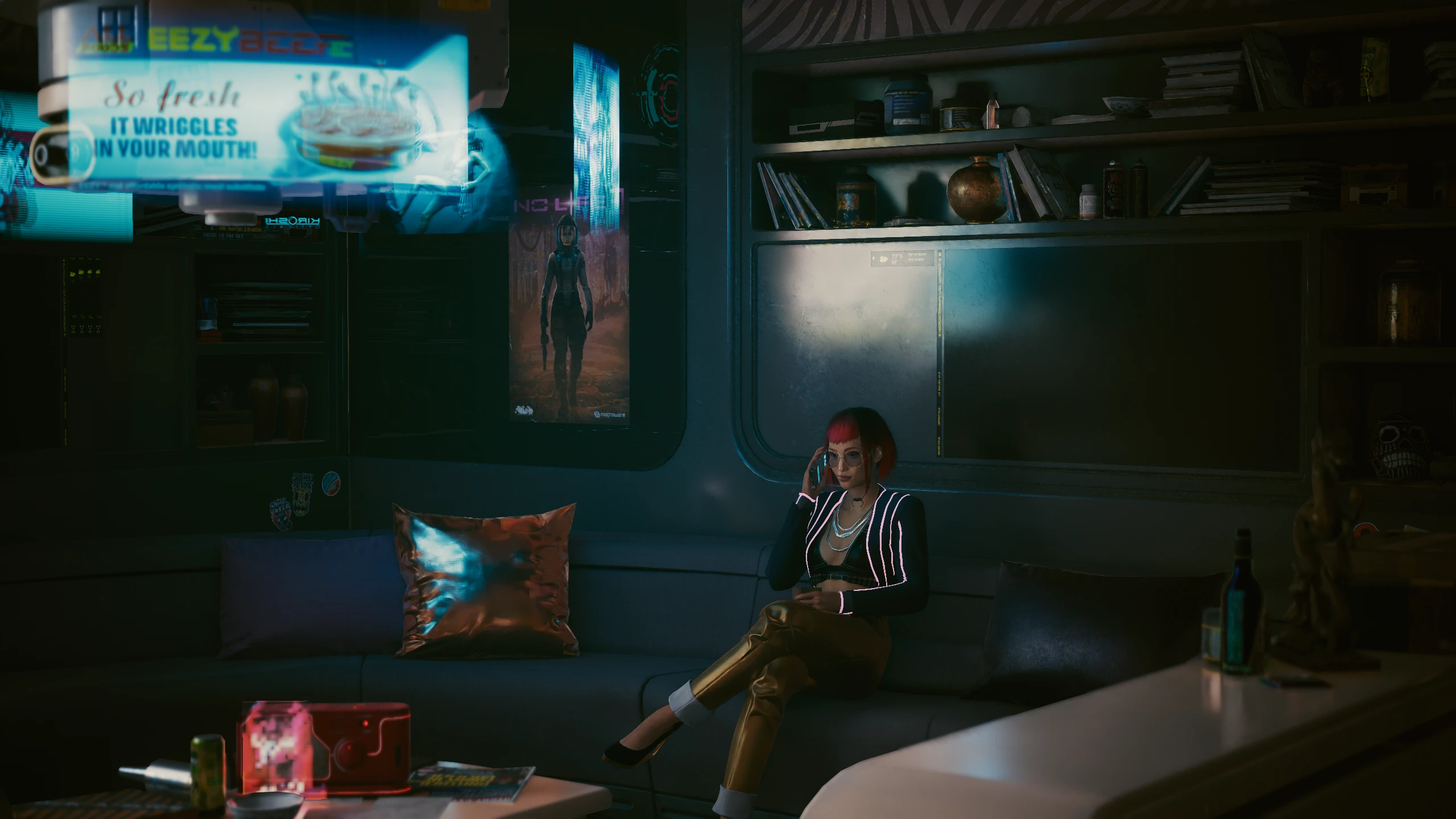 V chilling at home at Cyberpunk 2077 Nexus - Mods and community