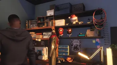 MOD Request - Being able to enter inside peter's and Miles house in the open world in civilian clothes