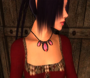 Close up of Oblivion Tripple Ruby Amulet