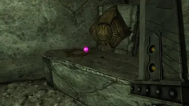 Les coffres contiennent toujours un objet du mod et les matérias sont dispersé dans Nirn et les magasins.