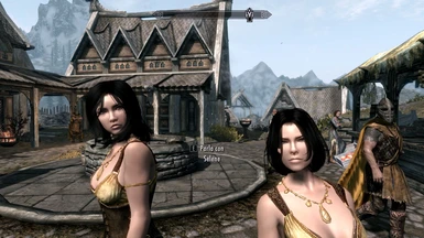 Selene and Selenia whit two different Oblivion hairstyles