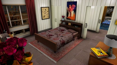 Yes, the bedroom does have a feminine touch... xD