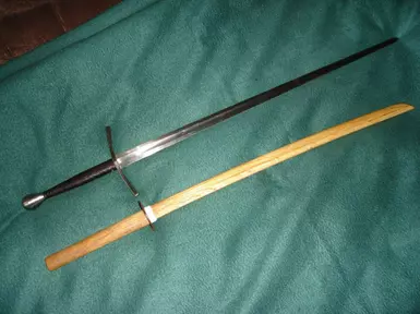 longsword replica with bokuto for comparison