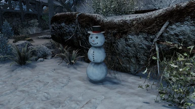 Top hat snowman outside Riverwood (Seasons)