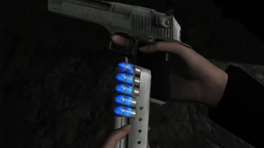 UV Bullet Mag is only a PROP. Doesn't do anything.