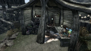 Enchanting & Alchemy Shack (with 2 storage containers, 1 for soul gems and another for ingredients)