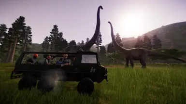  The Jurassic World logo on the Jurassic Tour truck has been replaced with the InGen logo—a great look for expeditions on Isla Sorna.
