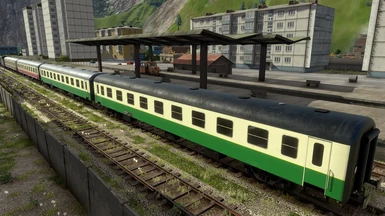 Better view of the other 2 coaches (Cream and Green and NWR Express)