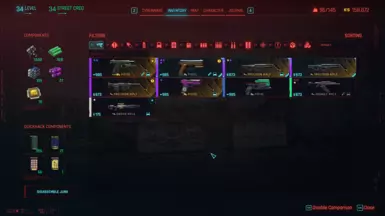 Favorites, equipped items, quest items, iconics, then other items by quality