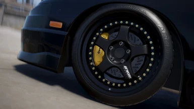 Wheels: Black Full | Brakes: Yellow