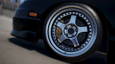 Wheels: Silver Polished | Brakes: Gold