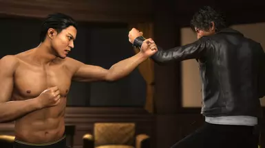 [Yagami with Vietnamese Detective's Outfit]