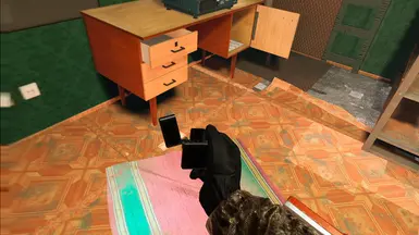 side facing, doesnt clip only when holding this way