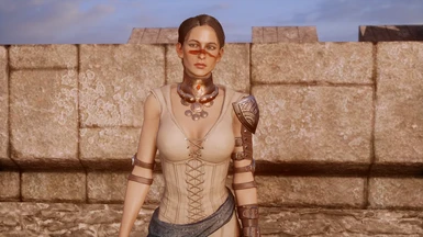 Female Hawke wears Isabela's classic outfit