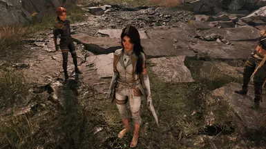 840_Expedition Outfit (Pure) - Lune has two gauntlets instead of just one.