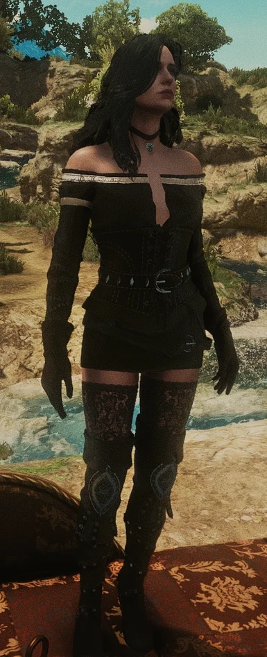 Yennefer Sexier Little Dress with Black and White DLC Dress Recolor Mod